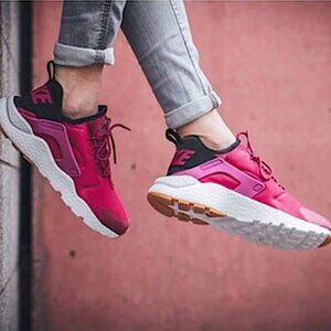 Nike Women's Air Huarache Run Ultra Shoes Sport Fuchsia Size 6